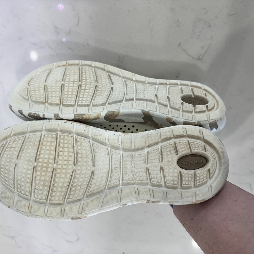 Crocs LiteRide Pacer Sneakers - Picture 4 of 4